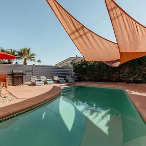 Holiday home The Yorba Oasis W/pool, Palm Springs