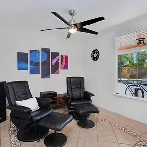 Holiday home Close To Downtown Ps - Hike, Bike, Swim, Relax, Palm Springs