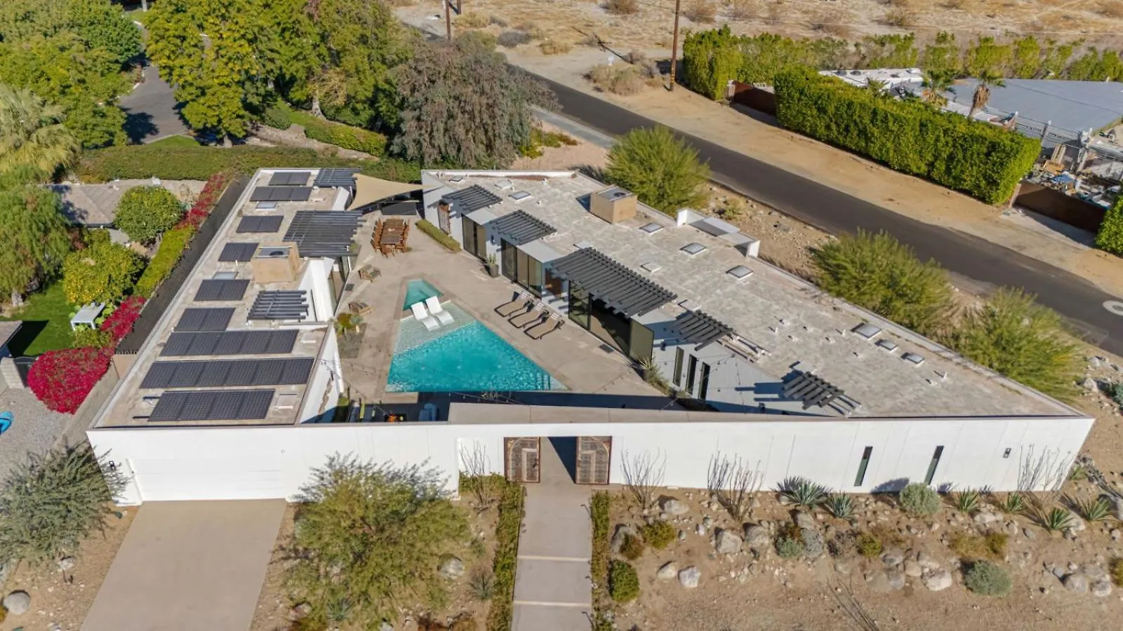 Spectacular Resort-Style Oasis By Rather Be Properties Palm Springs 0*,  United States