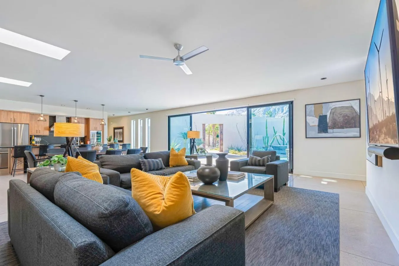 Spectacular Resort-Style Oasis By Rather Be Properties Palm Springs United States