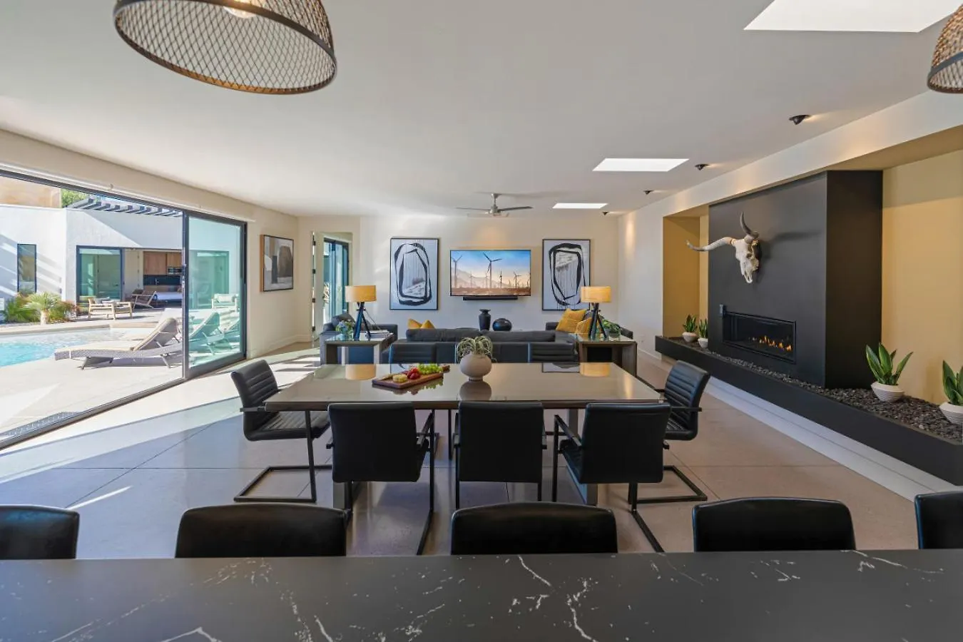 Spectacular Resort-Style Oasis By Rather Be Properties Palm Springs