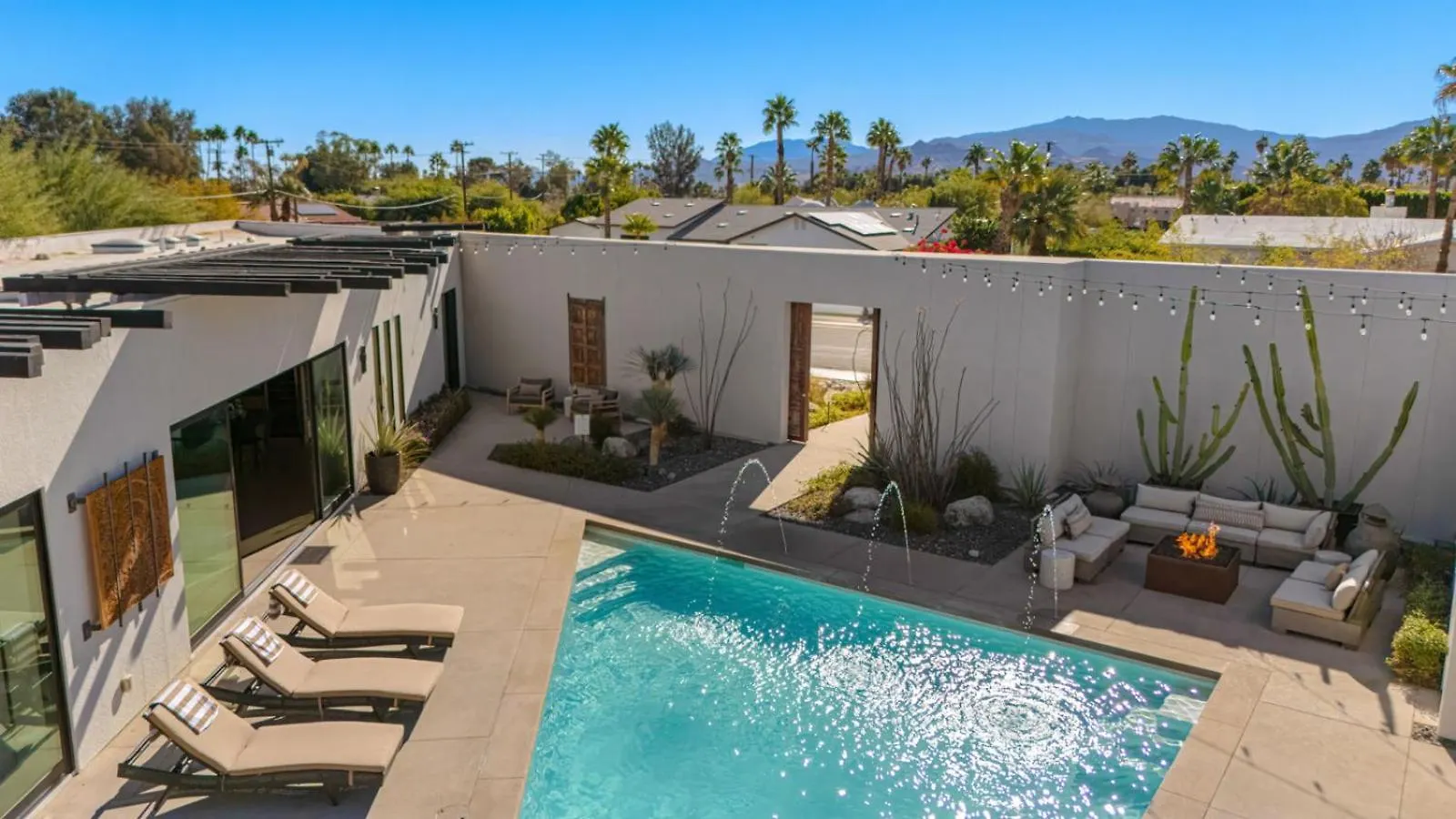 Spectacular Resort-Style Oasis By Rather Be Properties Palm Springs