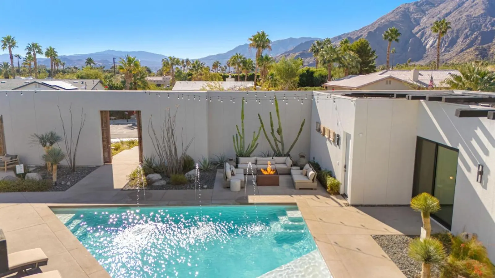Holiday home Spectacular Resort-Style Oasis By Rather Be Properties Palm Springs