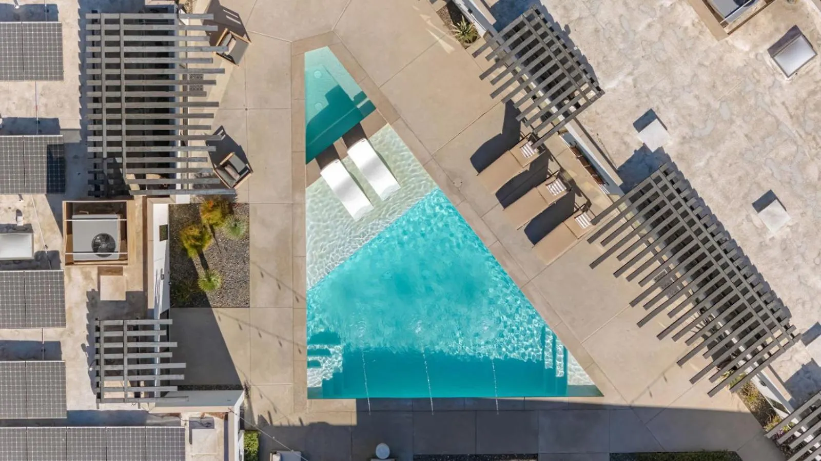 Spectacular Resort-Style Oasis By Rather Be Properties Palm Springs 0*,