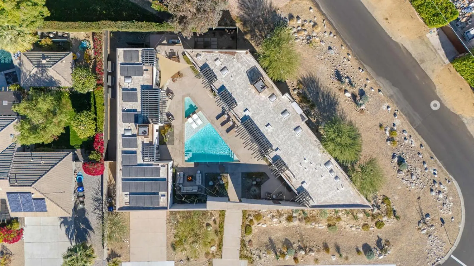 Spectacular Resort-Style Oasis By Rather Be Properties Palm Springs