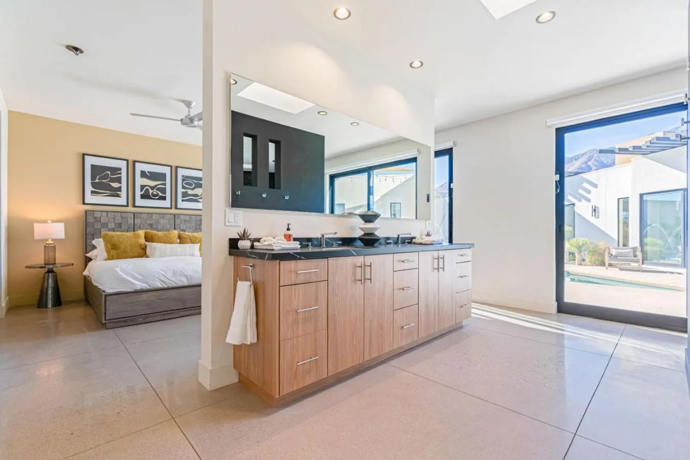Spectacular Resort-Style Oasis By Rather Be Properties Palm Springs
