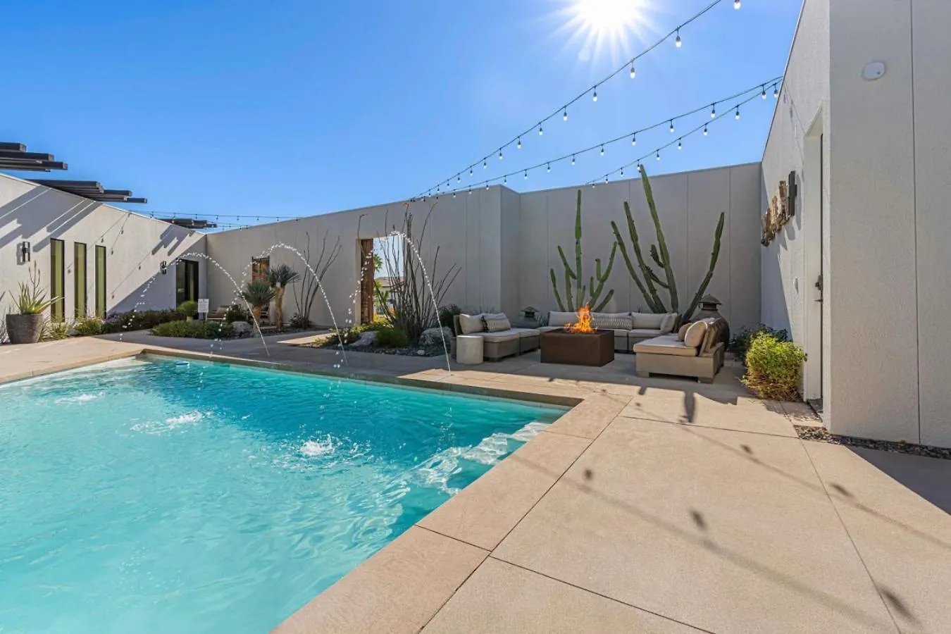 Spectacular Resort-Style Oasis By Rather Be Properties Palm Springs