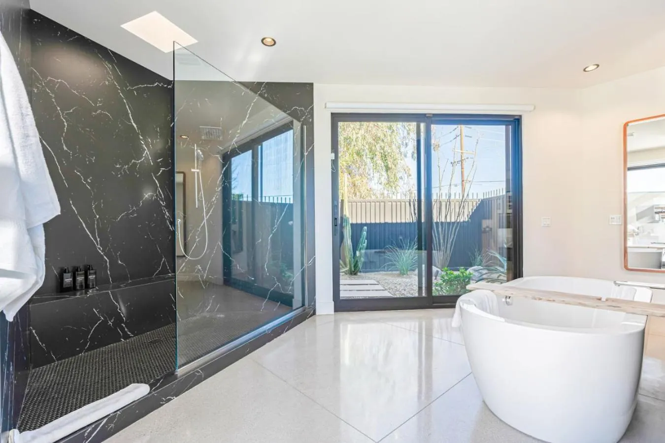 Holiday home Spectacular Resort-Style Oasis By Rather Be Properties Palm Springs